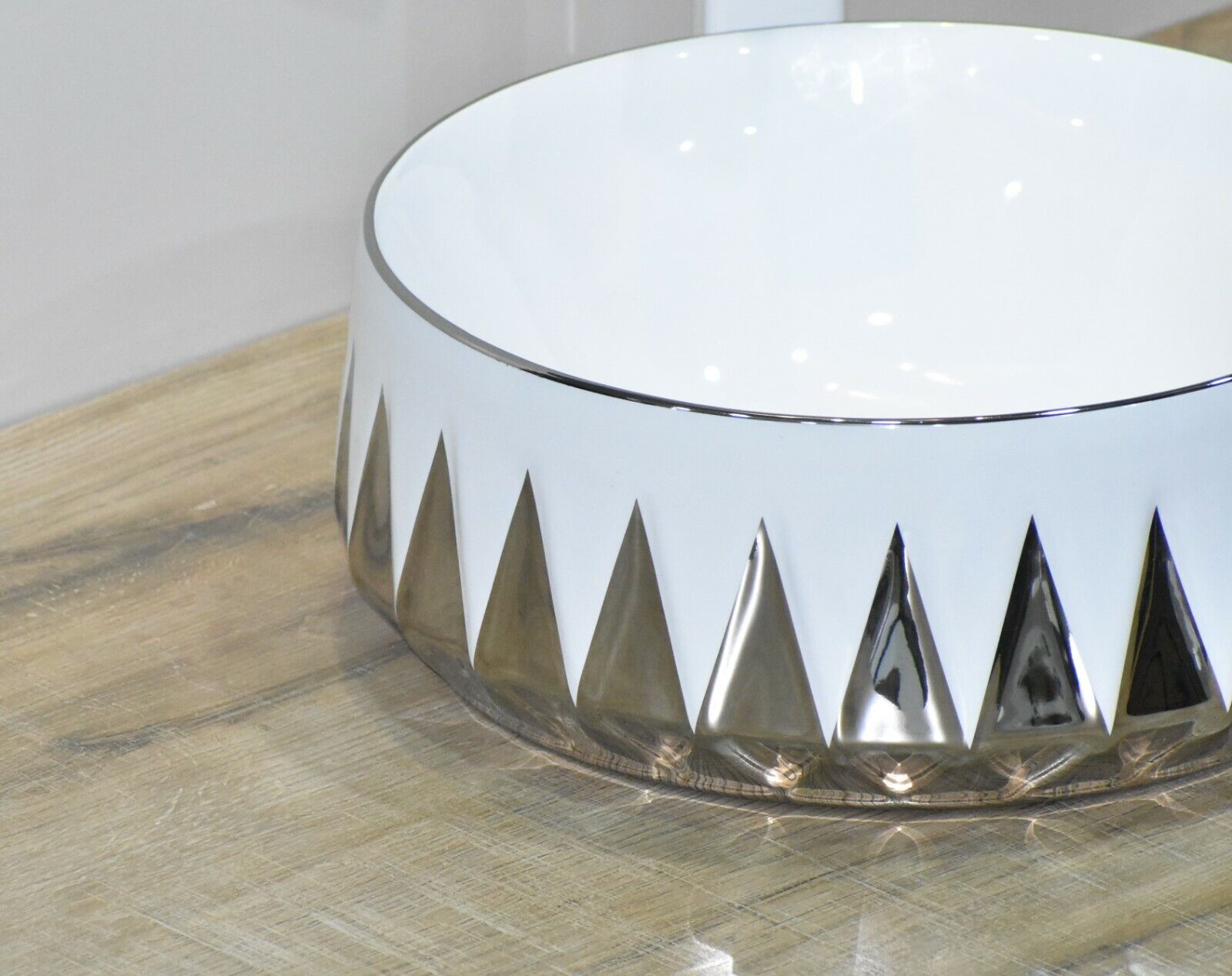 InArt Ceramic Oval Shape Above Counter Top Wash Basin Bathroom Porcelain Vessel Sink Bowl For Lavatory/Bathroom 36 x 36 x 14 Cm (Gold White) - InArt-Studio-USA