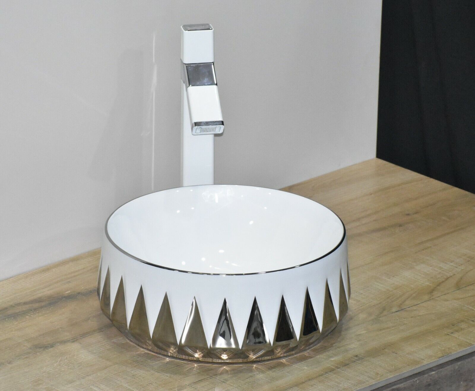 InArt Ceramic Oval Shape Above Counter Top Wash Basin Bathroom Porcelain Vessel Sink Bowl For Lavatory/Bathroom 36 x 36 x 14 Cm (Gold White) - InArt-Studio-USA