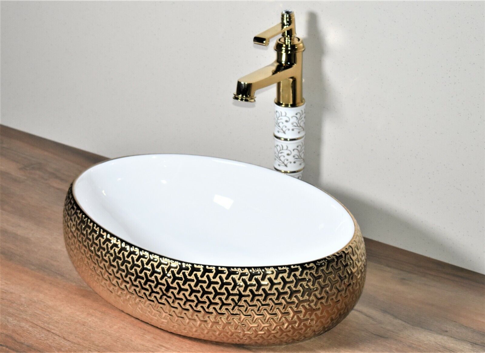 InArt Ceramic Oval Shape Above Counter Top Wash Basin Bathroom Porcelain Vessel Sink Bowl For Lavatory/Bathroom 48 x 34 x 14 Cm ( Gold White) - InArt-Studio-USA